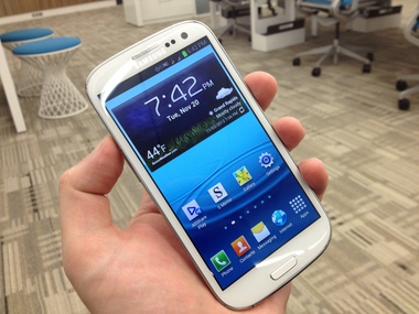 Samsung Galaxy S3 Vs Iphone 5 Review Engadget